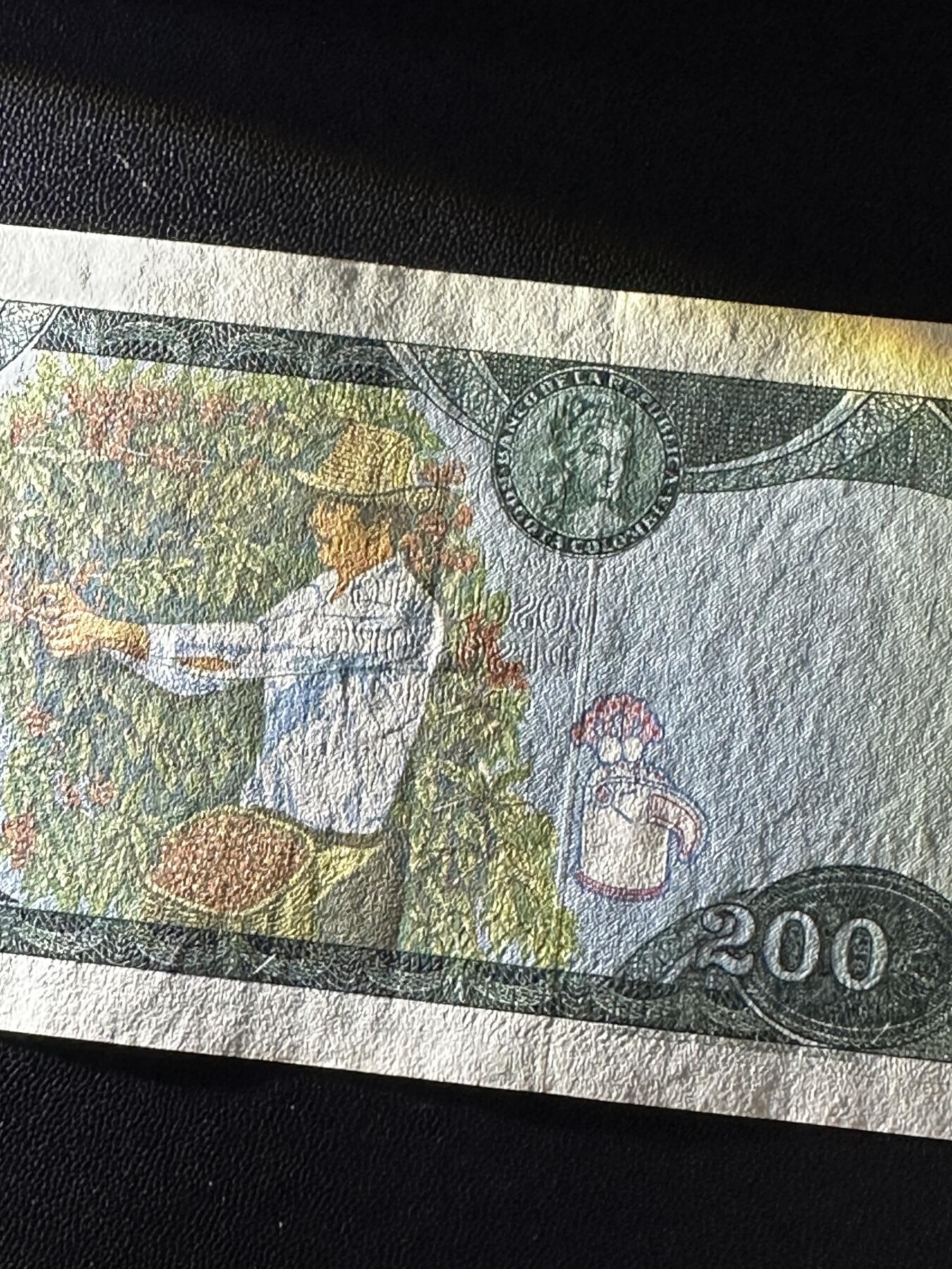 《外钞收藏家》第五百七十五期（本期精选丰富品种好货、欢迎参加）（本平台长期征集拍品、欢迎藏友们联系合作） 1978年哥伦比亚200 UNC-
