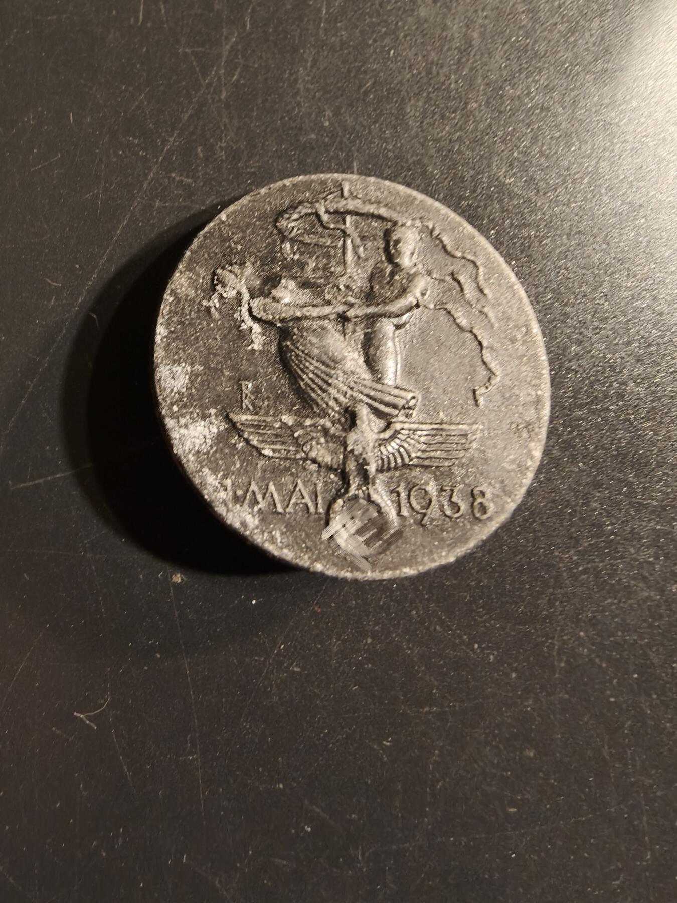 老王徽章第156期  德三1938五一劳动节证章 