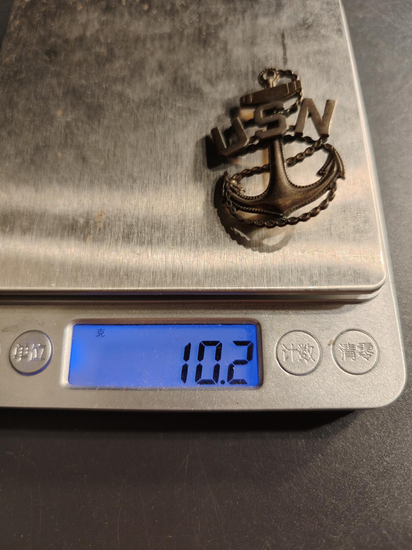 老王徽章第156期 美国海军士官证章    二战时期横针版   925银镀金     10.2g   大尺寸1.75英寸