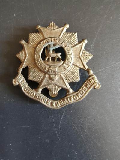 老王徽章第156期 - 英国贝德福德与赫特福德步兵团帽徽    一战时期 