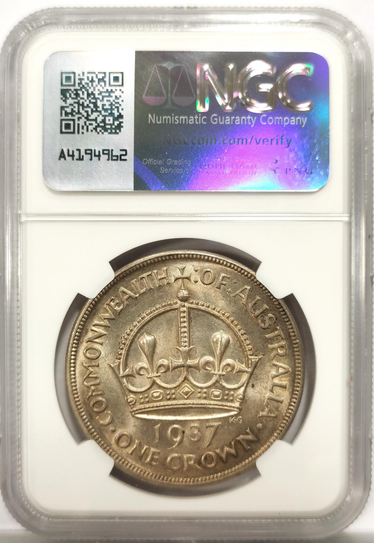 博洋堂世界钱币拍卖第143期（全场包邮） NGC MS63 澳大利亚1937年乔治六世大皇冠1克朗银币，原汁原味黄油彩老包浆，包浆醇厚，转光强烈细节优秀，状态极佳，获得更高的评分数目才28枚。