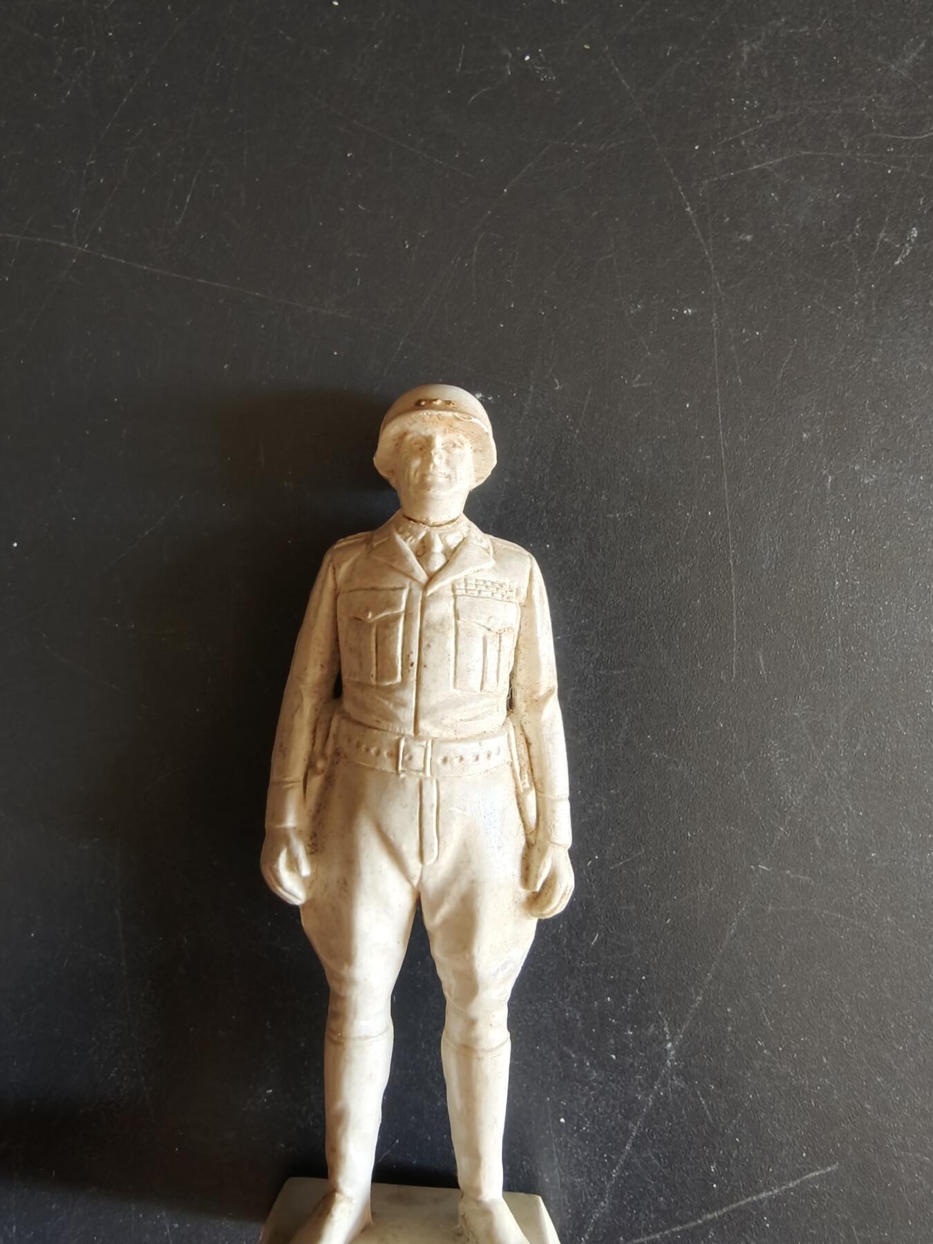 老王徽章第156期 美国巴顿将军兵人      75mm
