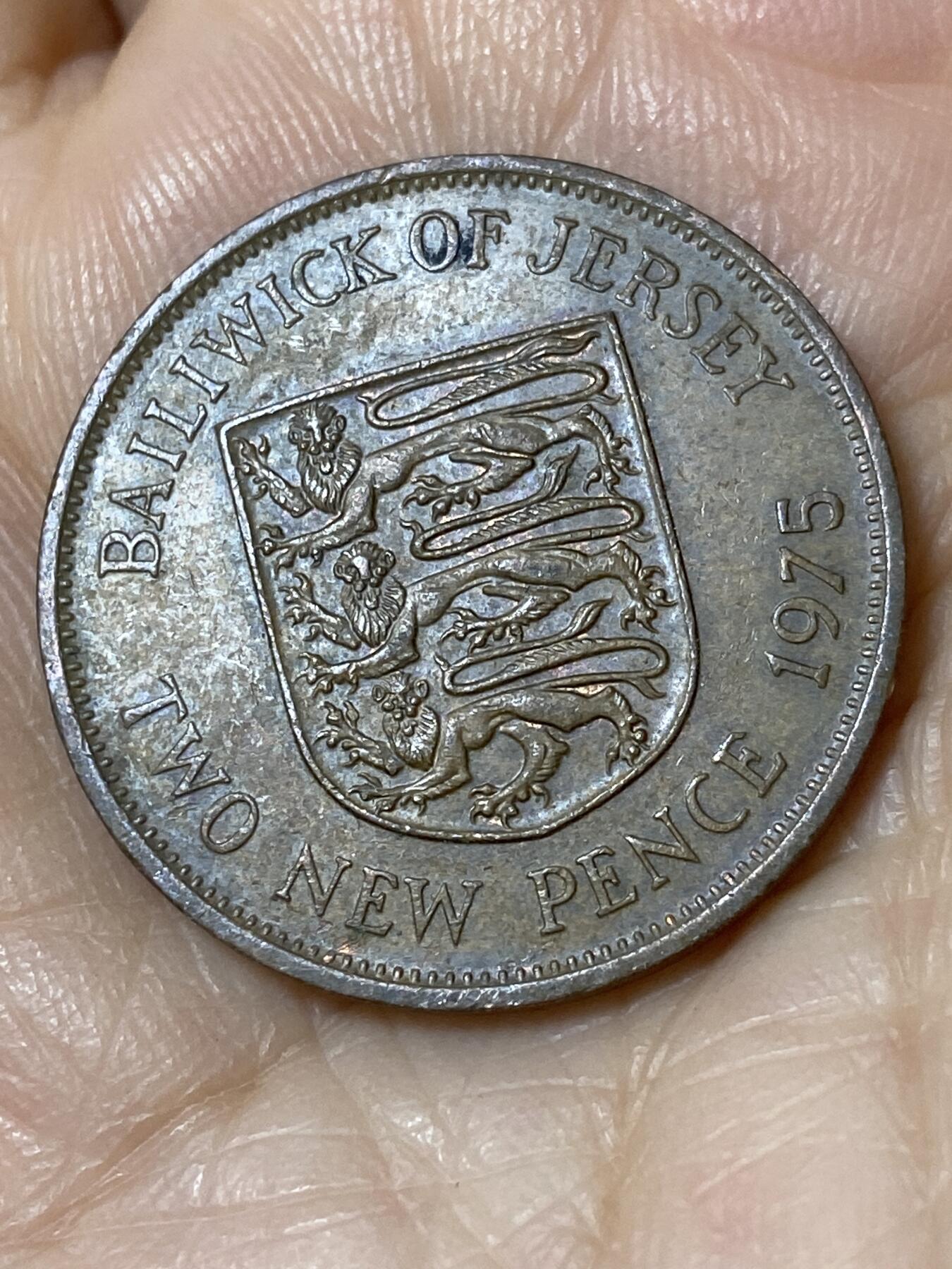 2025年第一百一十场(总第一百三十六场）外国好品散币(免佣金) 英属泽西岛🇯🇪1975年2新便士(伊丽莎白二世中年花冠，十进制第一版)