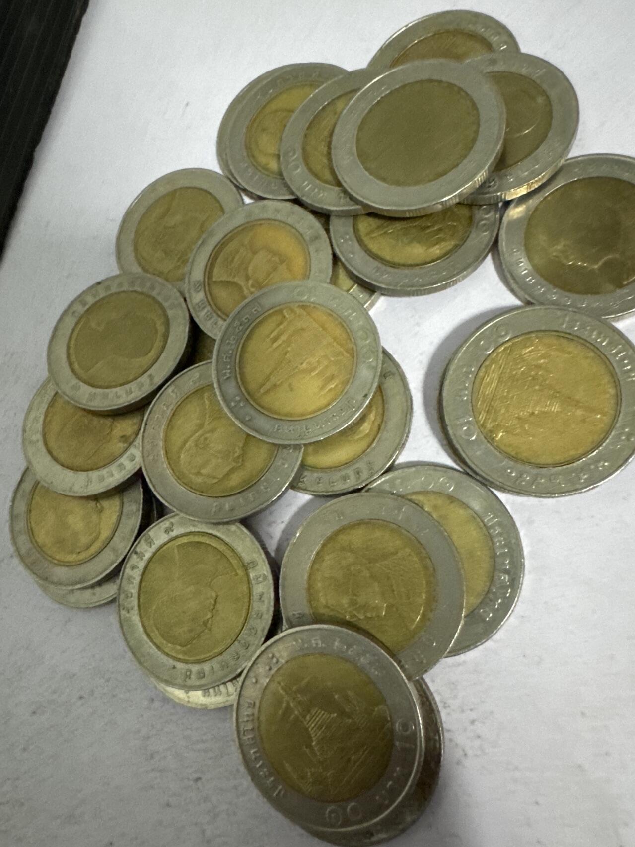 外国硬币+纸币专场 泰国10铢2元一枚出价可叠加