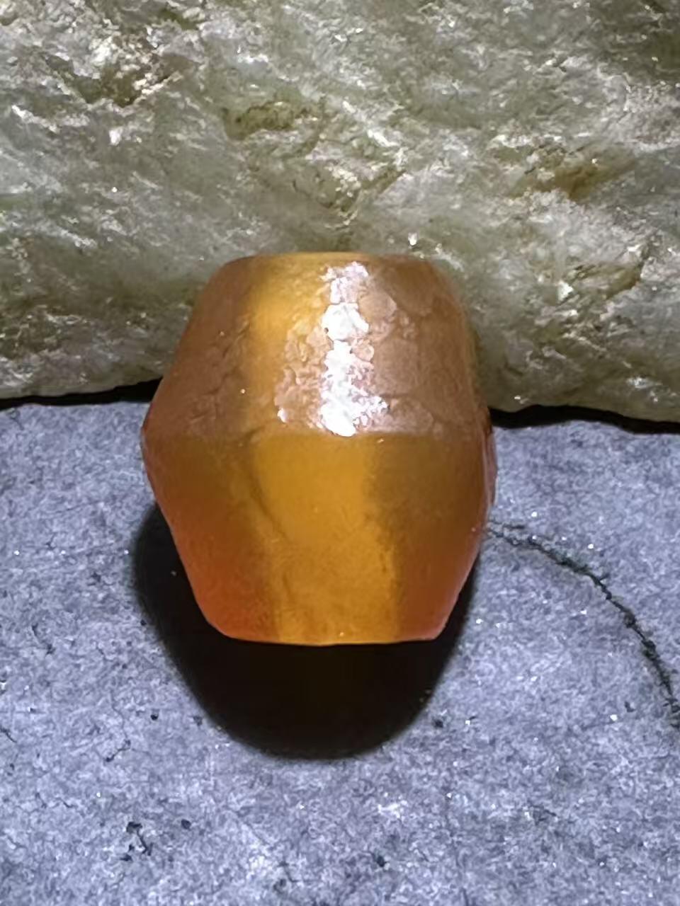 高玉化风化纹玛瑙通货随形碟珠一颗