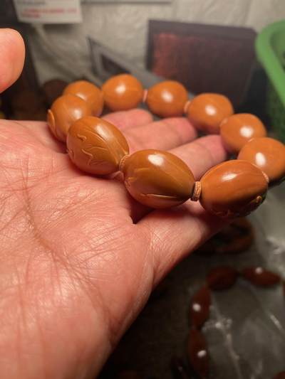 苏工原创手工核雕放漏价 - 福利苏工核雕，纯手工雕刻，老铁核佛本无相，个性十足，等待有缘人，与众不同，尺寸1。95x2。25喜欢的来