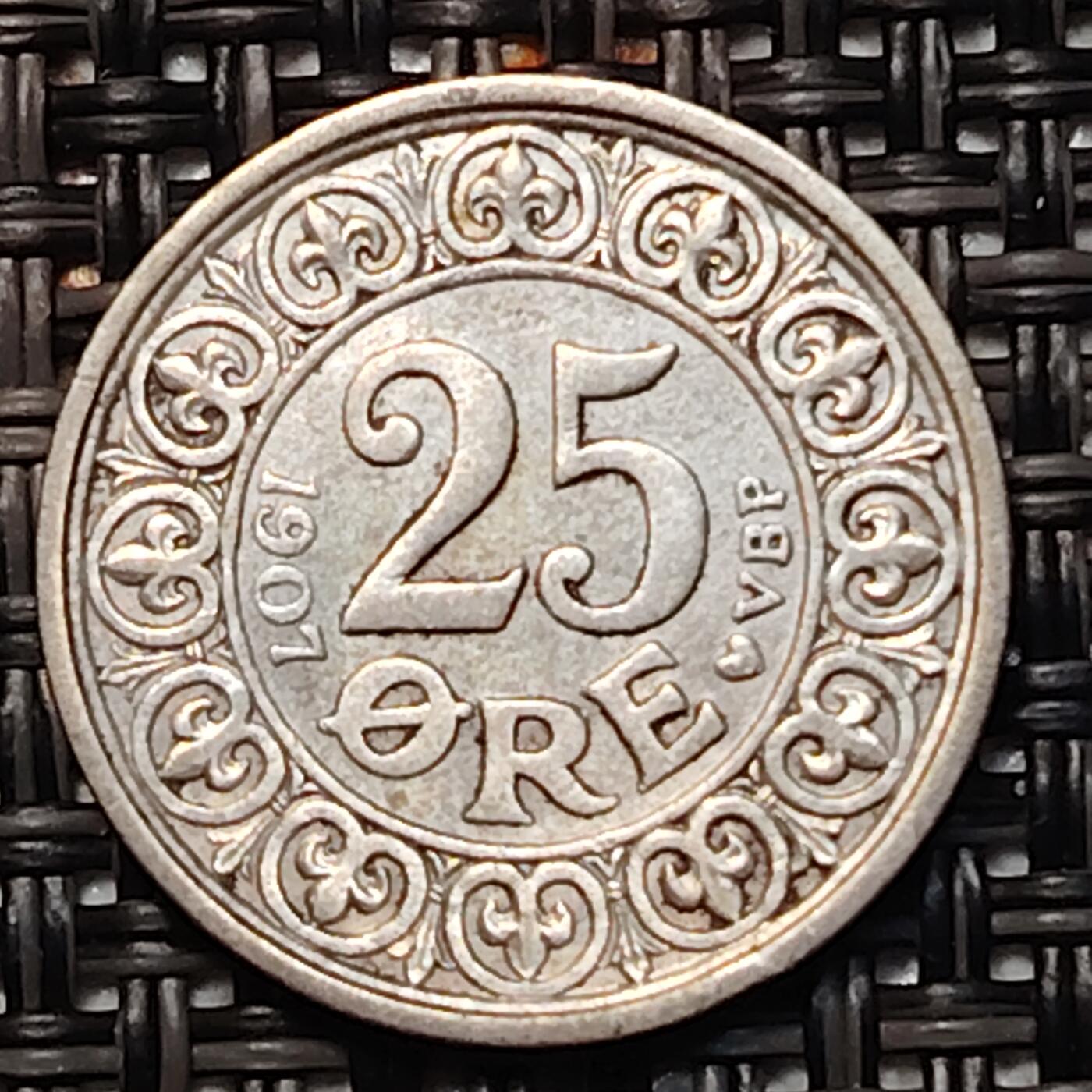 布加迪🐬～世界钱币(上海)🌾第 251 期 /  各国套币和散币 丹麦🇩🇰 1907年 25奥尔银币