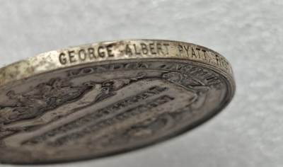 瓶子🏺第212期拍卖会  英国1967年城市博览会纪念银章  带盒  高银版  50毫米  61.16克