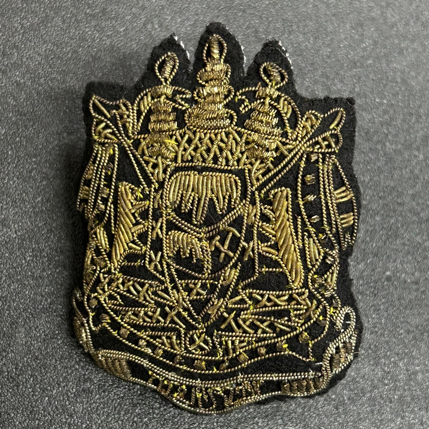 西秦中古拍卖第六十二期 泰国皇家警察将官大帽徽 早期金属刺绣