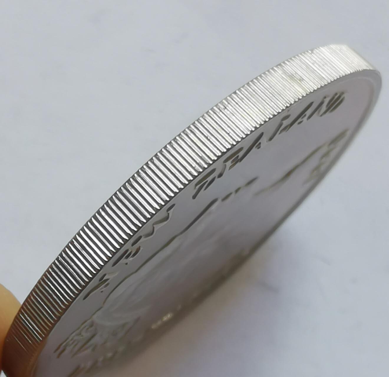 巨藏钱币第五期硬币场10月15号8点开拍 新西兰1990年1元大镍币38mm