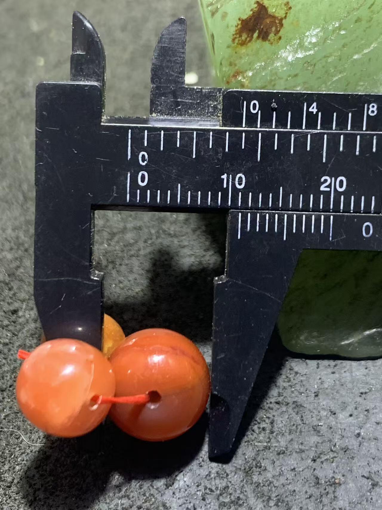 柿子红南红玛瑙通货老形桶珠三颗！配串利器！