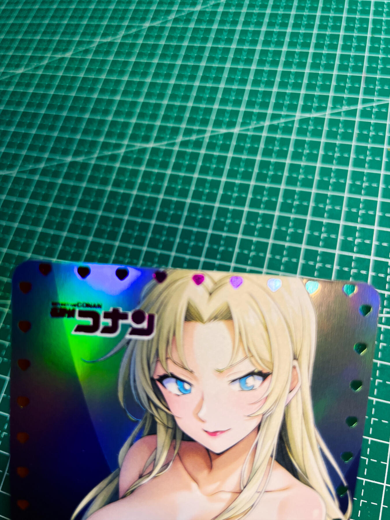 显眼宝34期 佣金1起 10月15日晚22:30截止  嘎嘎鸭卡牌   超级经典老卡系列    名侦探柯南   贝尔摩德艺术卡   共1张   彩闪彩印签工艺   小卡尺寸  60*87