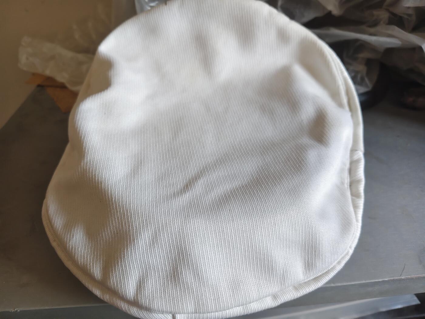 凯旋世界勋赏（第19期）（欢迎送拍）（对拍品有疑问请询问客服，不接受到手刀，出价默认拍品品相。请认真阅读拍卖规则！出价默认已认可！）（收到货请录制开箱视频，无视频概不处理问题。） 铭记历史！Ww两，德三空军士官夏季白色大檐帽，黑色牙线工兵，57.5头围，早期版本