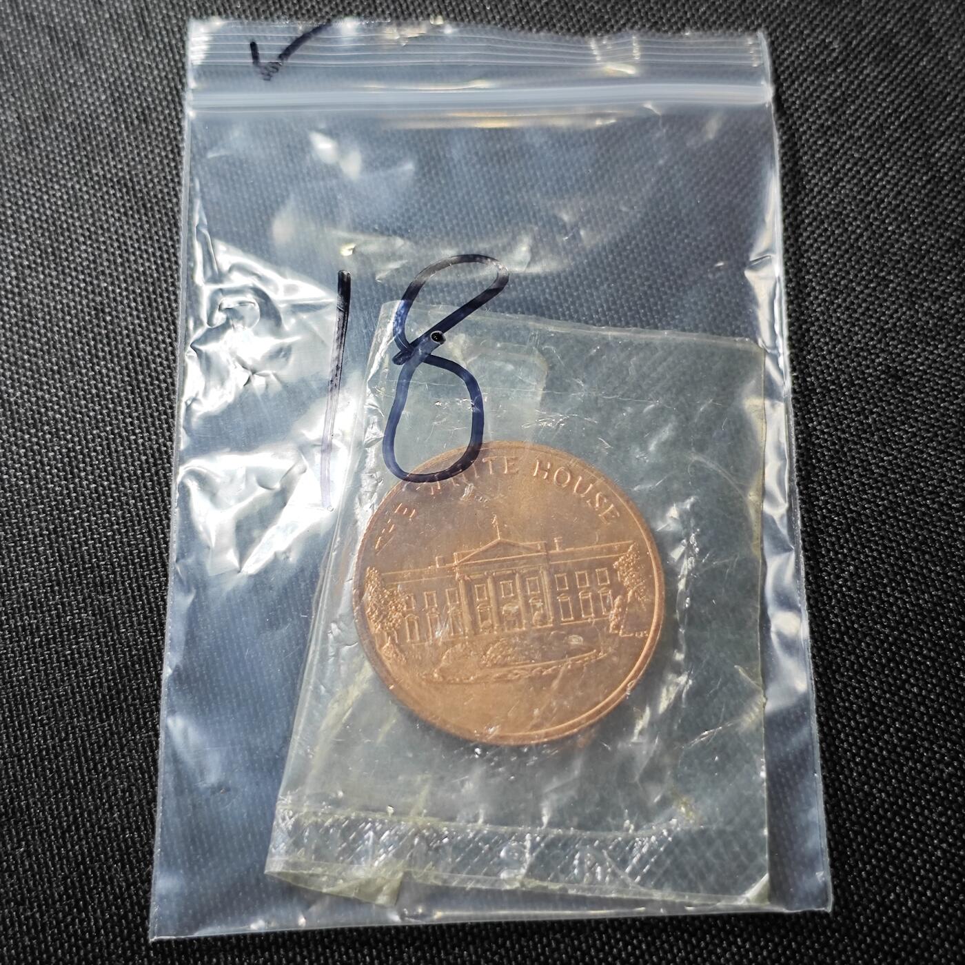 KK钱币收藏小铺  （套币 批量/好品散币 银币）专场  2月预留时间 周末发货  美国白宫纪念铜章 原塑封