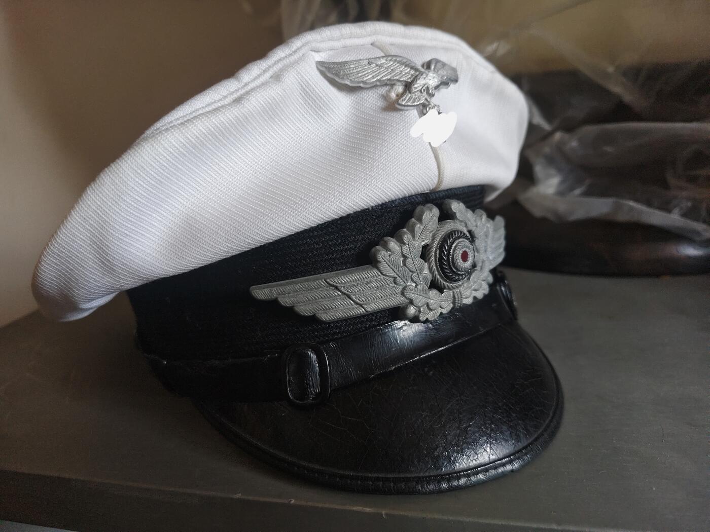 凯旋世界勋赏（第19期）（欢迎送拍）（对拍品有疑问请询问客服，不接受到手刀，出价默认拍品品相。请认真阅读拍卖规则！出价默认已认可！）（收到货请录制开箱视频，无视频概不处理问题。） 铭记历史！Ww两，德三空军士官夏季白色大檐帽，黑色牙线工兵，57.5头围，早期版本