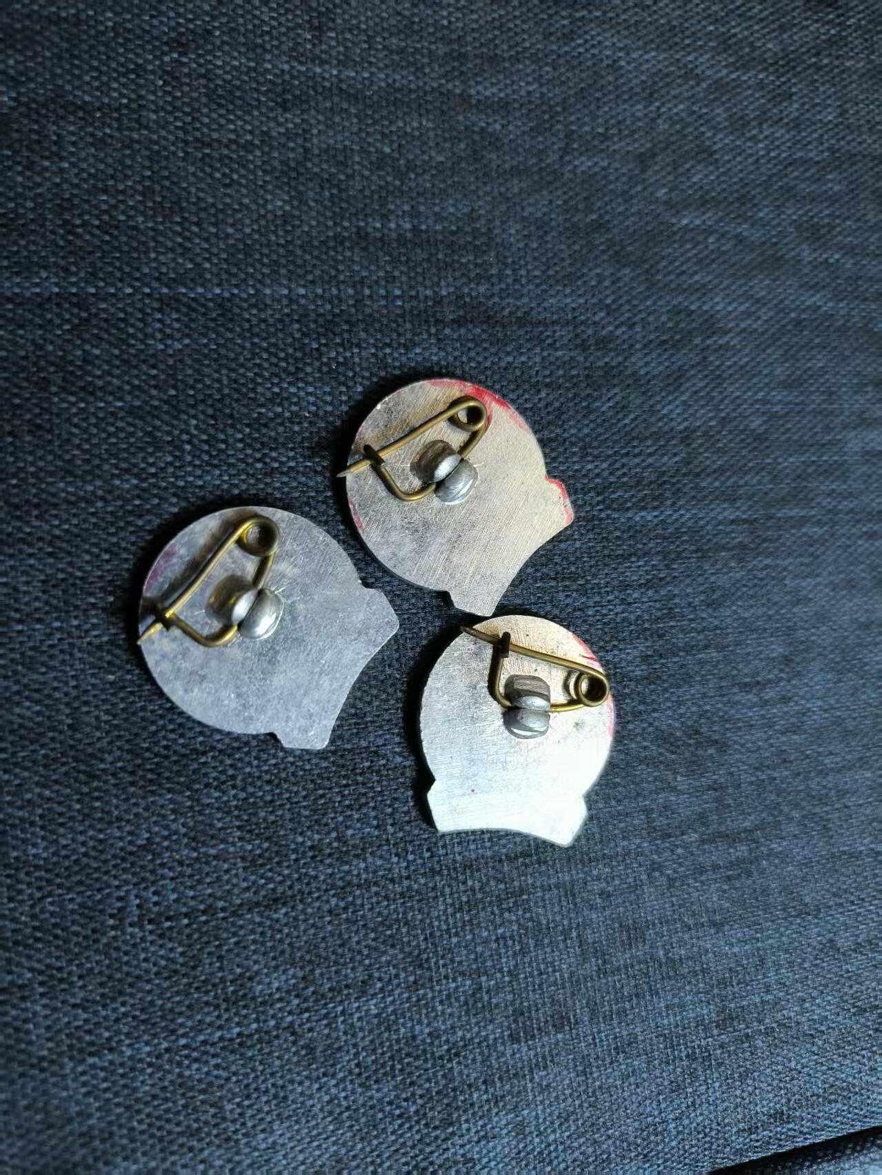 罗岚⭐爱藏⭐精品专拍第六场-分享拍场赚佣金 越南人民共和国少先队证章一组