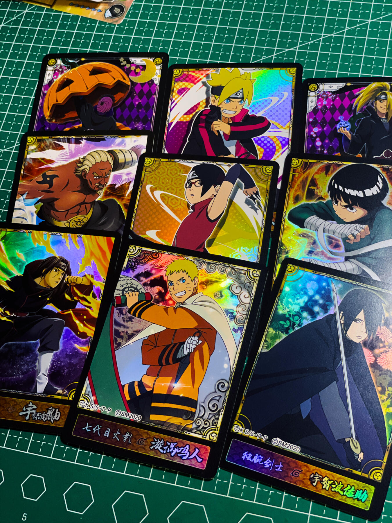 显眼宝34期 佣金1起 10月15日晚22:30截止  卡颜月色 火影忍者 一套九张彩闪  63*88