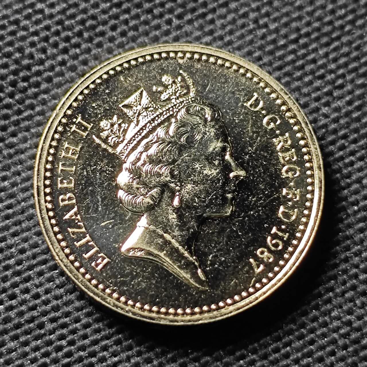 KK钱币收藏小铺 第355场 2月预留时间 周末发货  1987英国1镑精制币