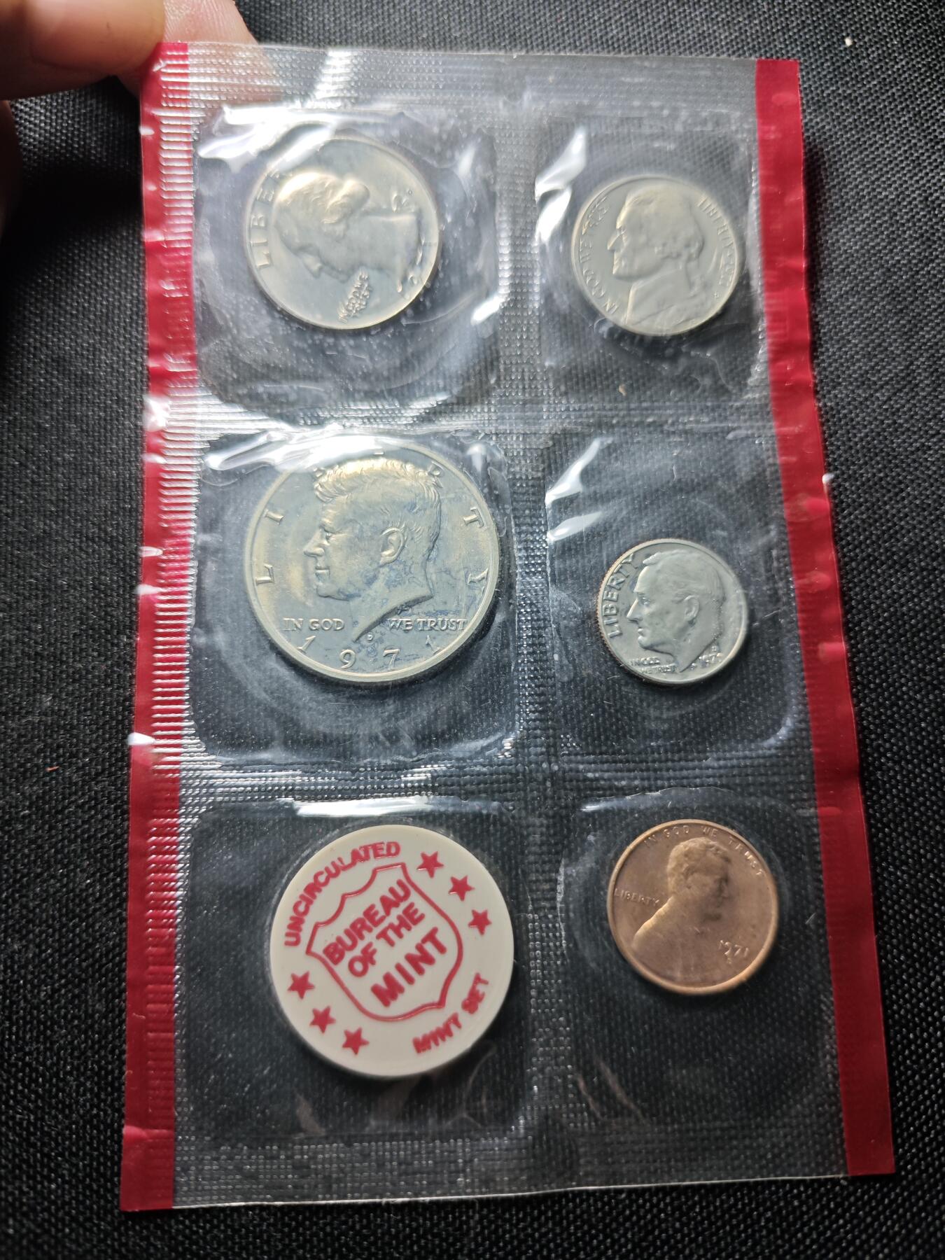 KK钱币收藏小铺  （套币 批量/好品散币 银币）专场  2月预留时间 周末发货  美国1971年大小面值清年2套一封 官方造币厂原封
