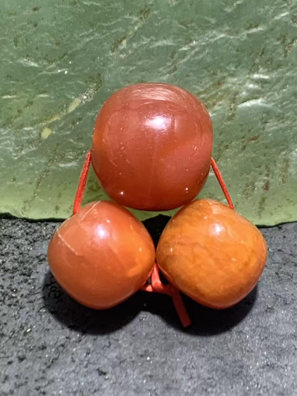 柿子红南红玛瑙通货老形桶珠三颗！配串利器！