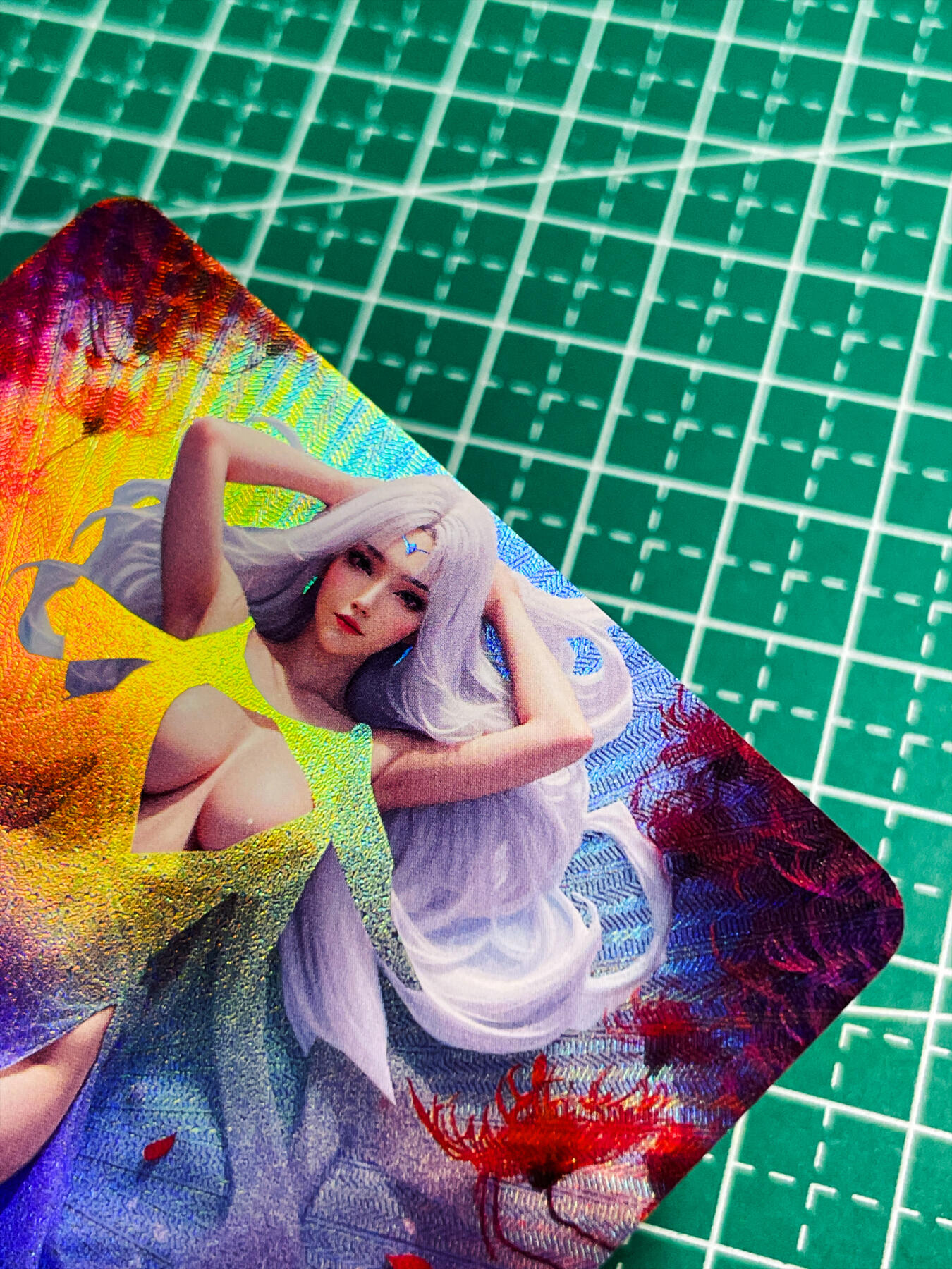 显眼宝34期 佣金1起 10月15日晚22:30截止  嘎嘎鸭 小医仙 折光彩闪 一张 63*88