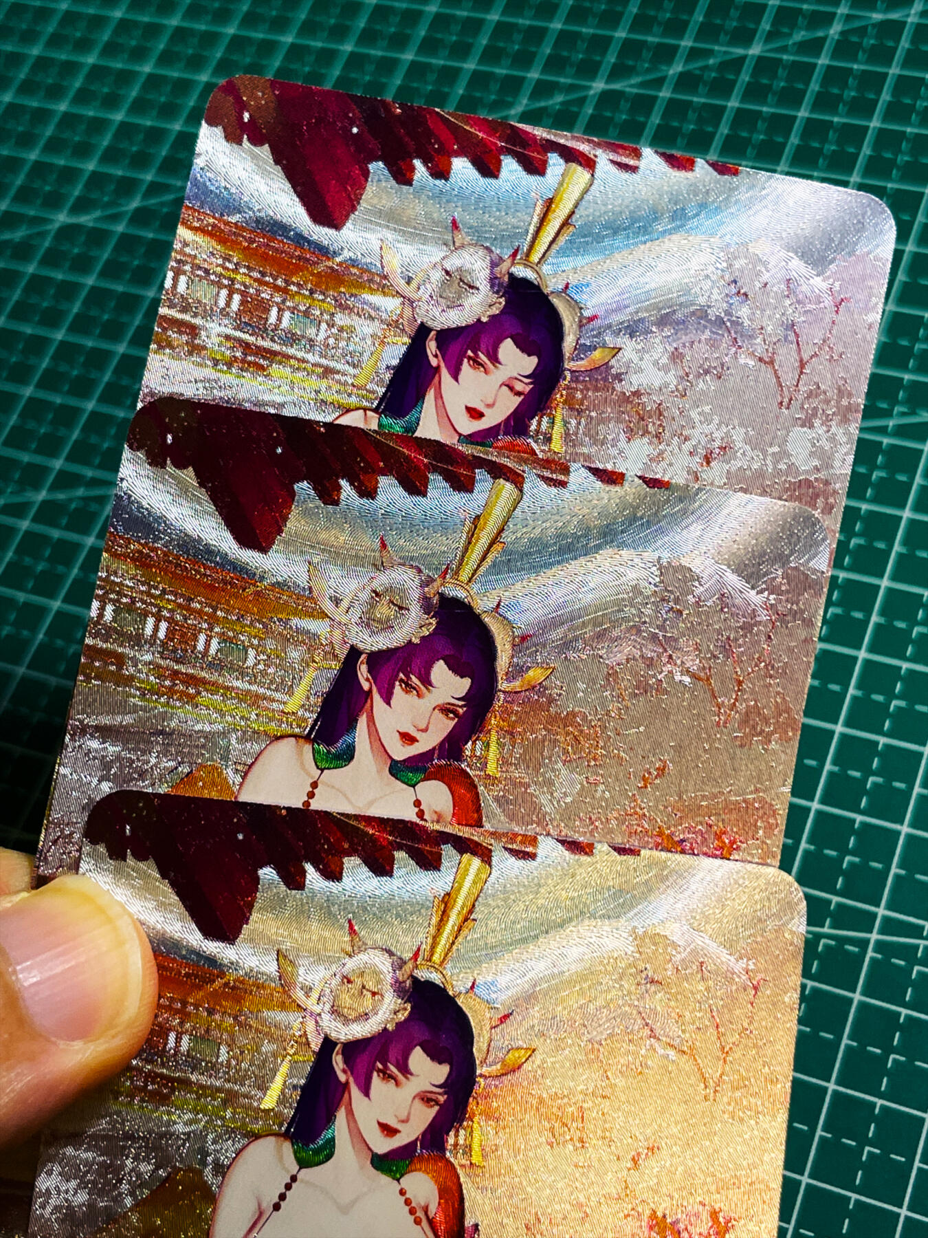 显眼宝34期 佣金1起 10月15日晚22:30截止  砖家卡牌   冲呀礼盒系列     艳绝天下黄真伊含艺术卡   共3张   折彩工艺   大卡尺寸  63*88