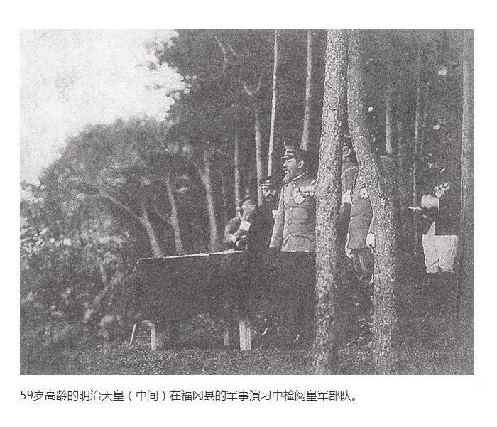 日本明治天皇老年军装像高浮雕精制大镀银章 薄版 30×40MM 3克