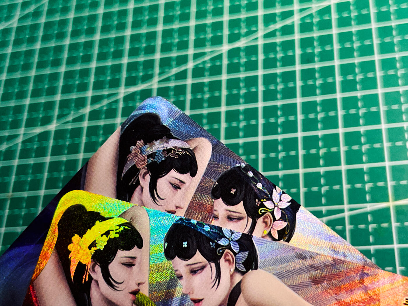 显眼宝34期 佣金1起 10月15日晚22:30截止  嘎嘎鸭 早期对卡 青蛇白蛇 2张 折光彩闪 小卡