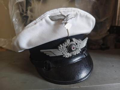 凯旋世界勋赏（第19期）（欢迎送拍）（对拍品有疑问请询问客服，不接受到手刀，出价默认拍品品相。请认真阅读拍卖规则！出价默认已认可！）（收到货请录制开箱视频，无视频概不处理问题。） - 铭记历史！Ww两，德三空军士官夏季白色大檐帽，黑色牙线工兵，57.5头围，早期版本