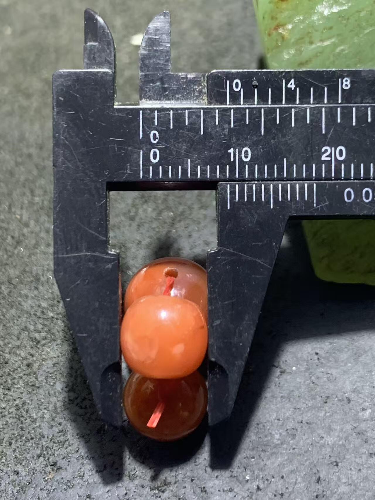 柿子红南红玛瑙通货老形桶珠三颗！配串利器！