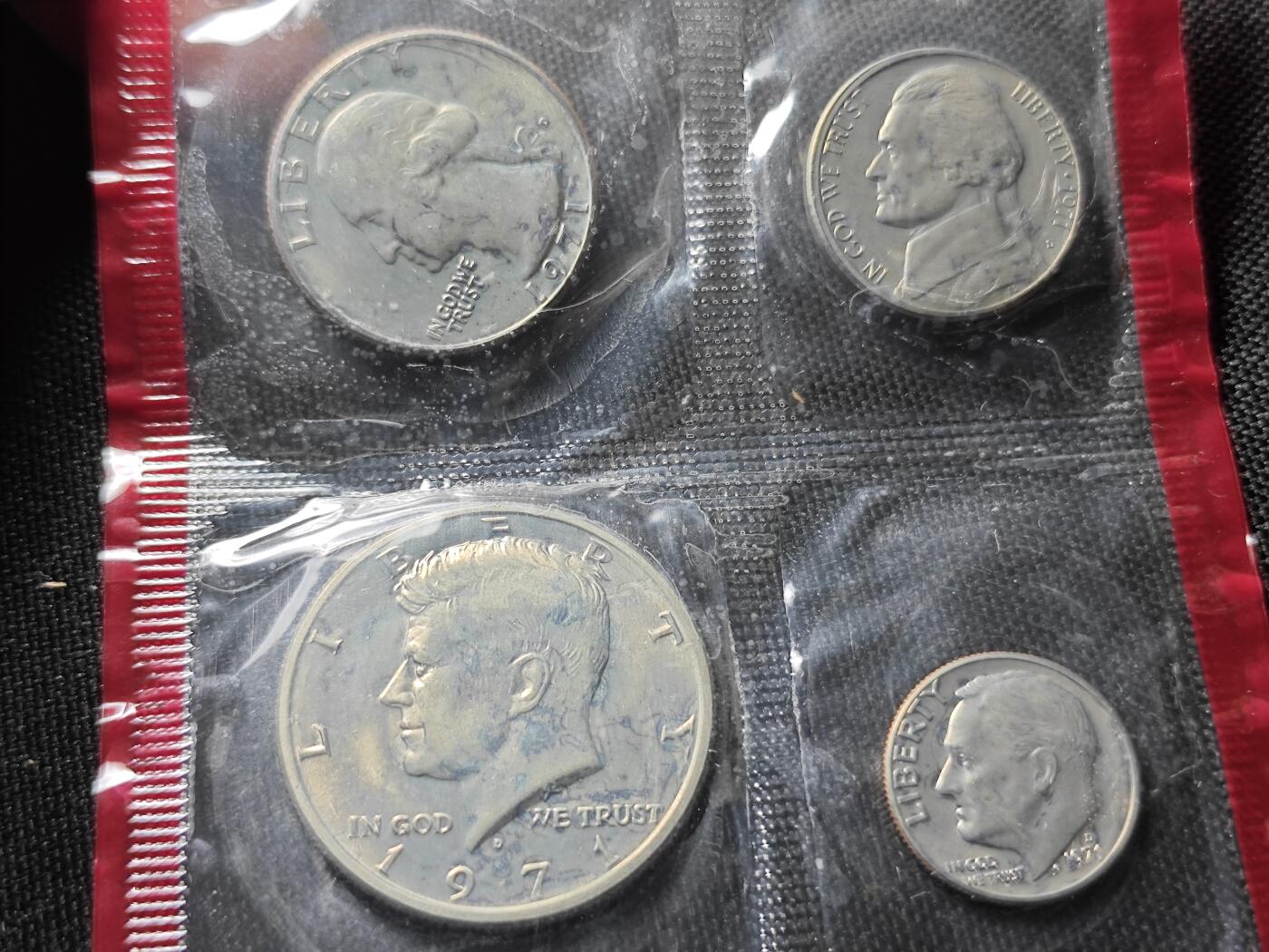 KK钱币收藏小铺  （套币 批量/好品散币 银币）专场  2月预留时间 周末发货  美国1971年大小面值清年2套一封 官方造币厂原封
