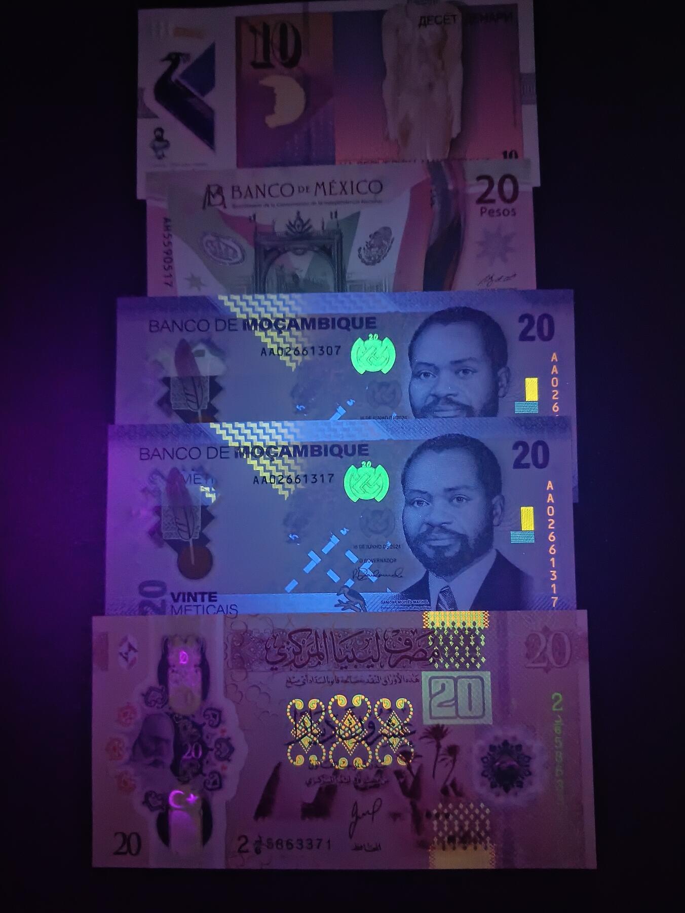 2025十月第二期，总第196期 世界塑钞批量五张UNC