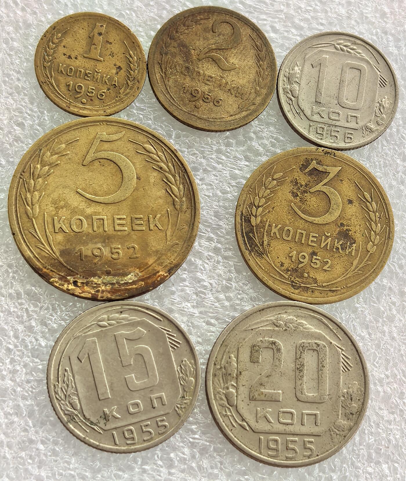 外国优质纪念币银币，周六晚上九点倒数截拍，满百包邮，可寄存半年，喜欢朋友微信扫描二维码可直接参拍