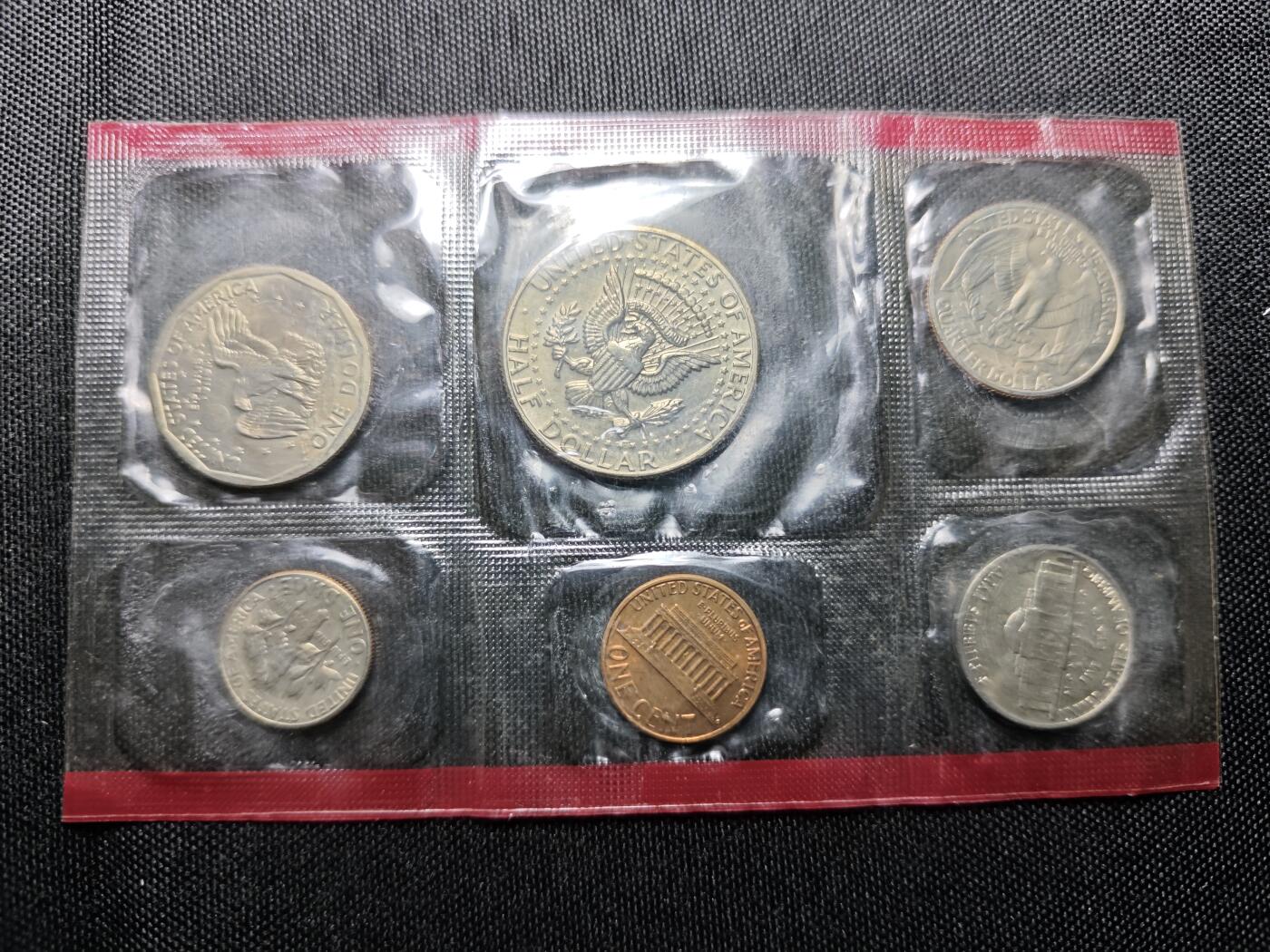 KK钱币收藏小铺  （套币 批量/好品散币 银币）专场  2月预留时间 周末发货     1979美国大小面值清年一套 含苏珊一元