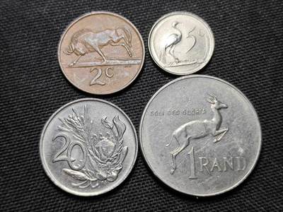 KK钱币收藏小铺 第355场 2月预留时间 周末发货 -  1981南非一组清年4枚