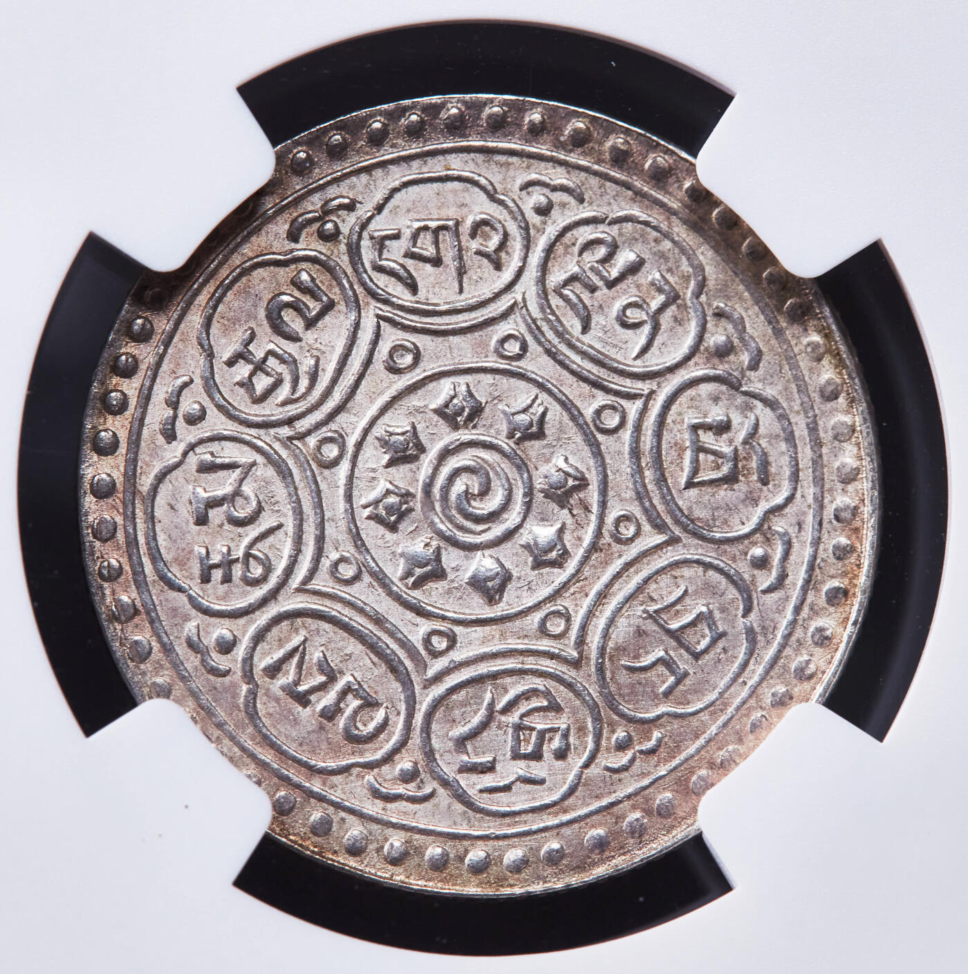 【俄甄集藏】2025年(044)11-12星期三晚 19:30 全场包邮