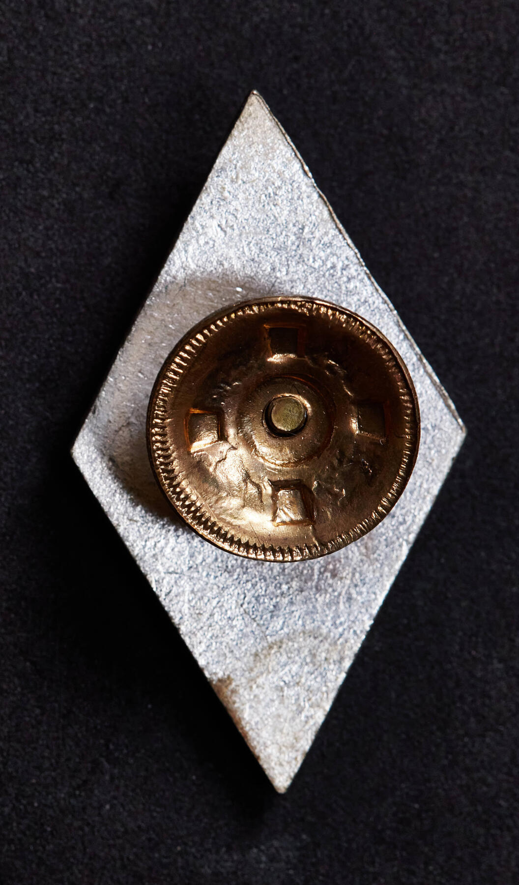 【俄甄集藏】2025年(044)11-12星期三晚 19:30 全场包邮 苏联1950年代罗加乔夫高等军事学院校徽，合金珐琅，宽：28mm，高：50mm，重量：18.46克