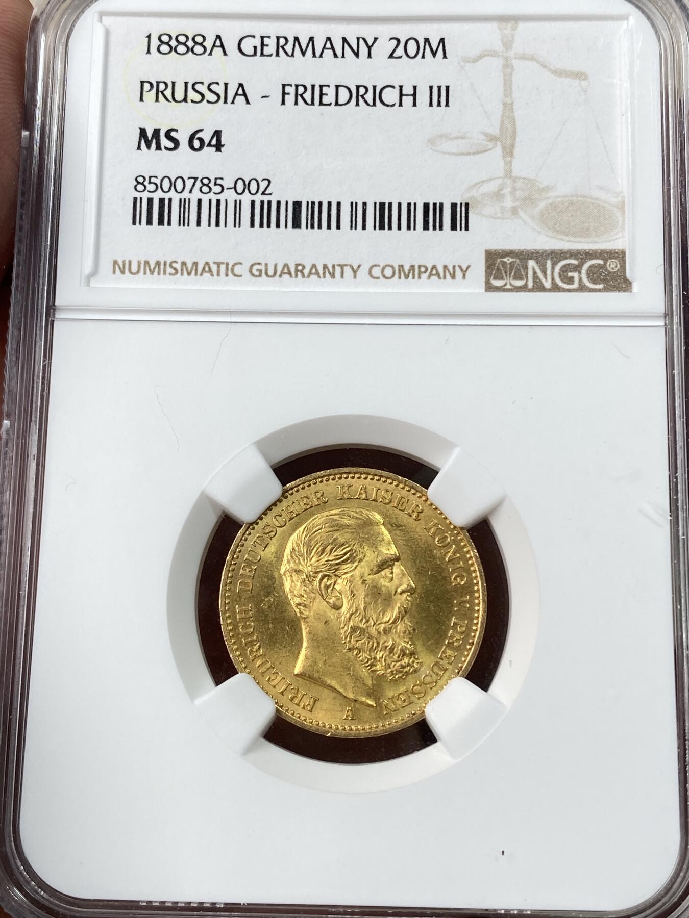 万国钱币拍卖第053期【万国秋季大拍下●周五周六两场连拍】 NGC MS64 1888年德国普鲁士三皇之年腓特烈三世短翅流通20马克金币 经典短翅金马克名品 邮票光泽 7.96g 900金