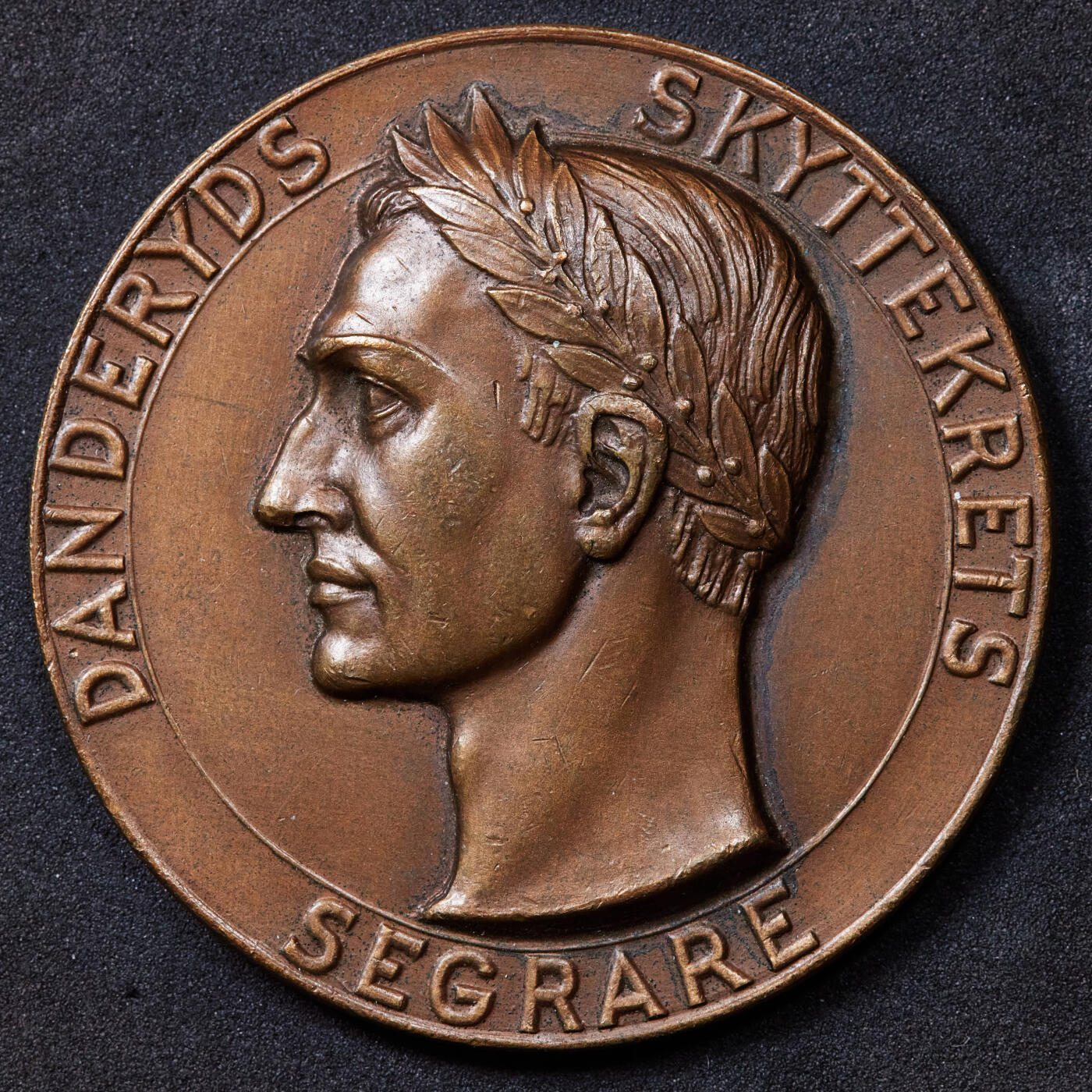 【俄甄集藏】2025年(044)11-12星期三晚 19:30 全场包邮 瑞典1948年古斯塔夫五世头像丹德吕德市射击节优胜铜质奖章，授予G·韦斯特曼，直径：54mm，重量：71.32克