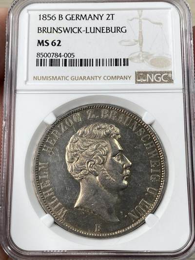 万国钱币拍卖第053期（万国秋季大拍●下） - NGC MS62 1856年德国不伦瑞克-狼堡加冕25周年2泰勒 经典登基品种 铸造精良 通体香槟金彩 