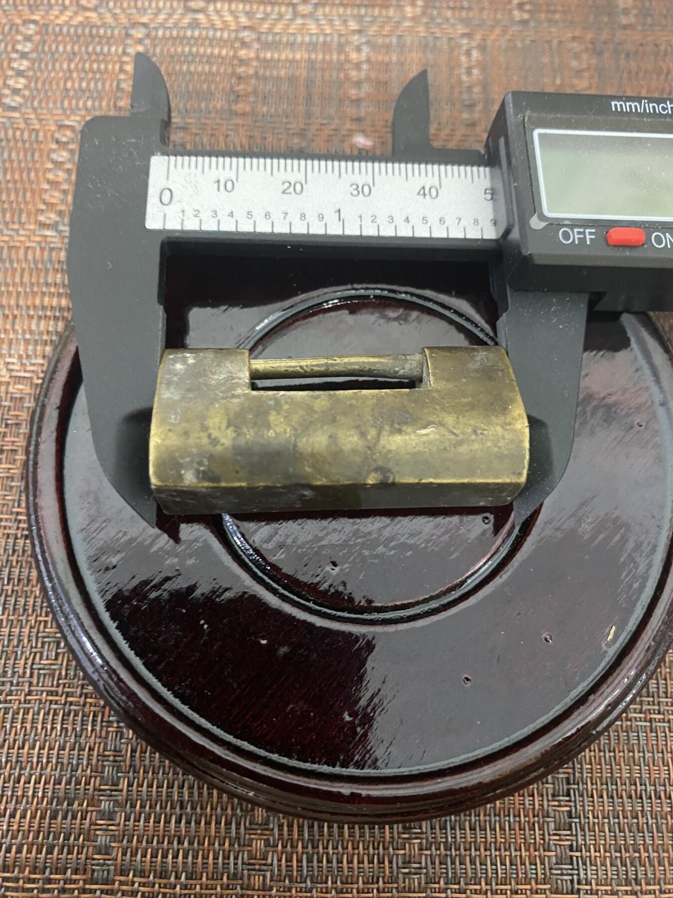 江南站杂项 清代铜锁不带钥匙