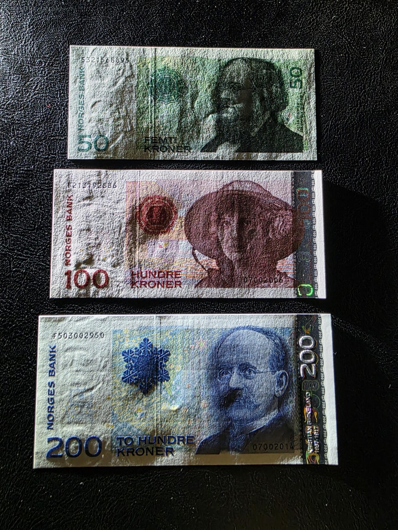叁拾收藏第32期 挪威倒二版50/100/200克朗   UNC（100面值左下有处亮斑）