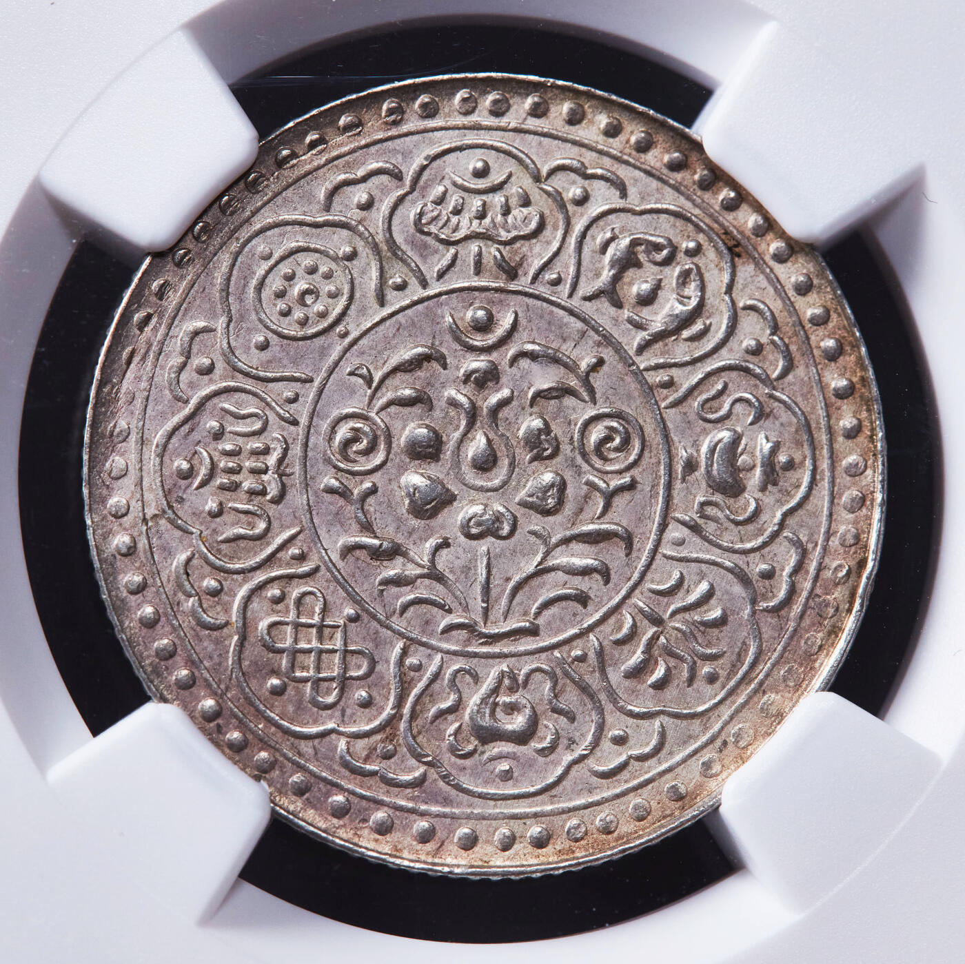 【俄甄集藏】2025年(044)11-12星期三晚 19:30 全场包邮