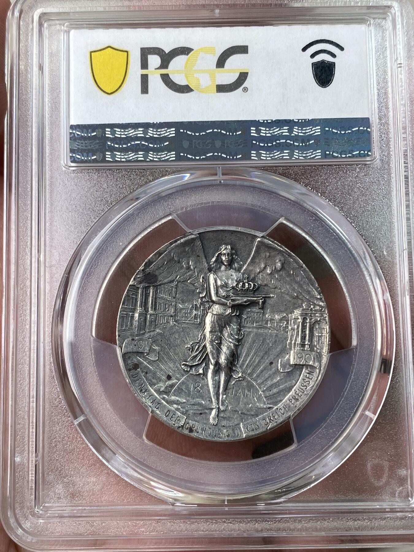 万国钱币拍卖第053期【万国秋季大拍上●周五周六两场连拍】 PCGS SP58 1901年德国普鲁士纪念腓特烈一世建国200周年纪念银章 日耳曼尼娅女神献上皇冠 PC唯一冠军