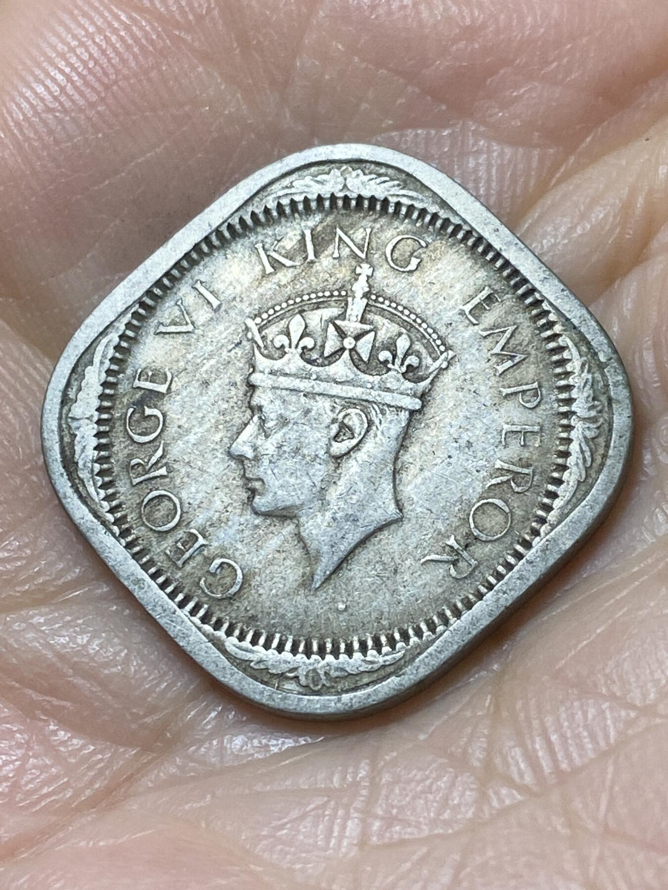 2025年第一百一十一场(总第一百三十七场）外国好品散币(免佣金) 英属印度1941年2安娜(乔治六世时期)