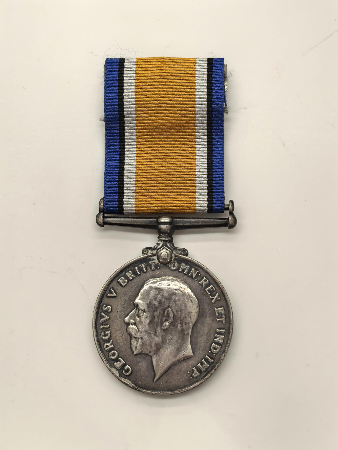博洋堂世界钱币拍卖第143期（全场包邮） 英国1914-1918年乔五一战参战银章，边铭221033号，授予麦基，直径35MM，重量38.69克
