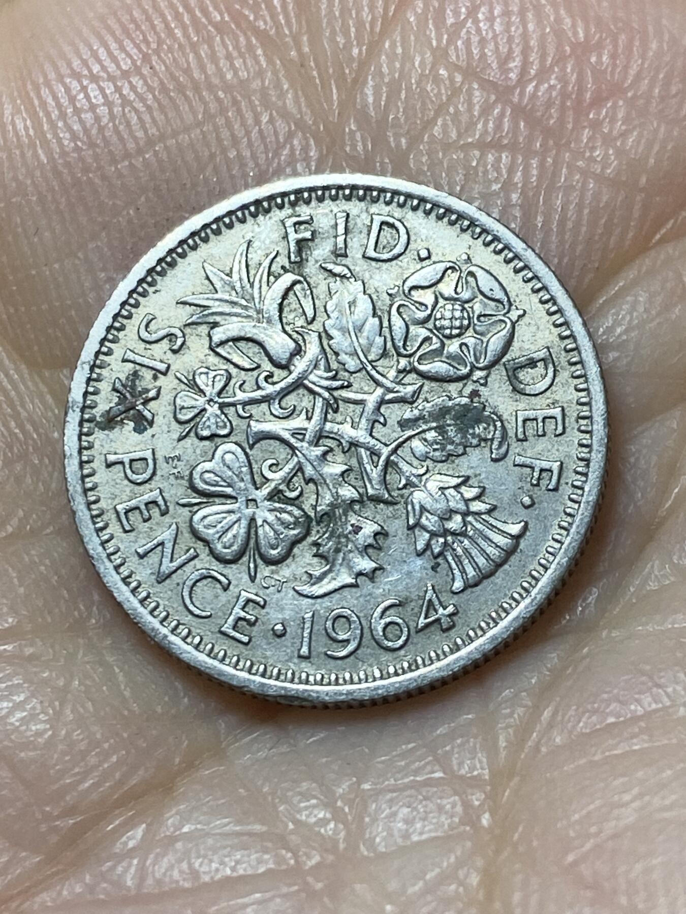 2025年第一百一十一场(总第一百三十七场）外国好品散币(免佣金) 英国🇬🇧1964年6便士(伊丽莎白二世青年桂冠第二版)