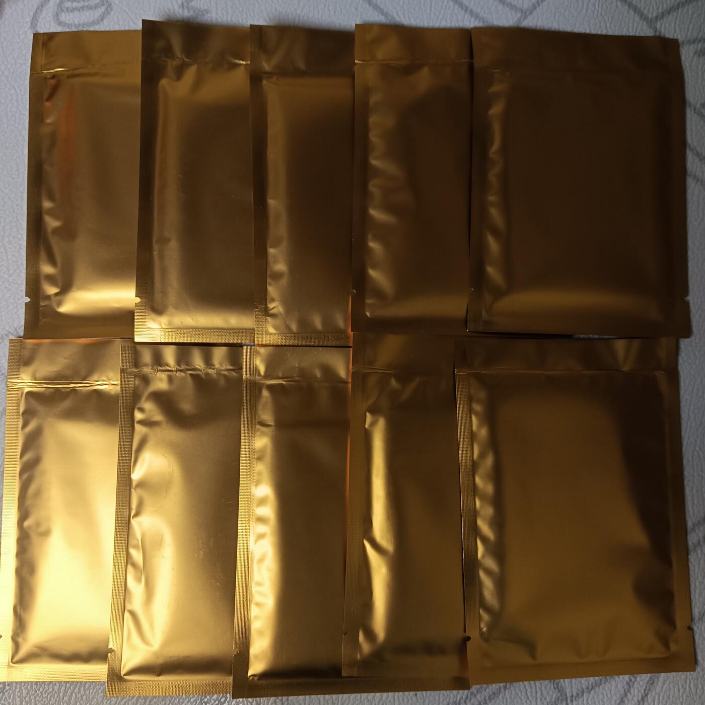 花开卡拍第43期（10月19号周日截拍，品控勿拍!!!拍品不寄存，运费5元，自制卡难免瑕疵，可能存在轻微撞角爆边等出厂瑕疵，品控介意勿拍！） 奇点 奇点卡牌 9月上新盲包卡 金包10个 每个内含1原创4定制卡