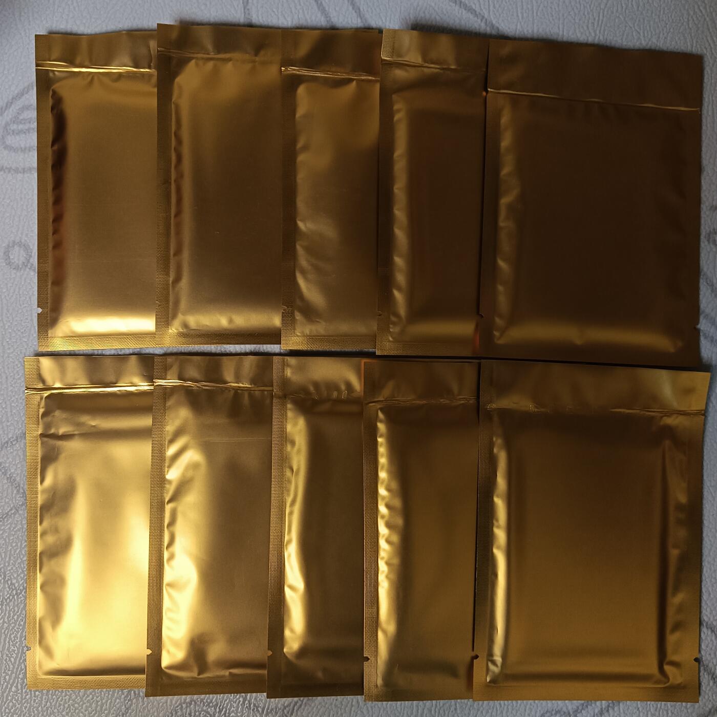 花开卡拍第43期（10月19号周日截拍，品控勿拍!!!拍品不寄存，运费5元，自制卡难免瑕疵，可能存在轻微撞角爆边等出厂瑕疵，品控介意勿拍！） 奇点 奇点卡牌 9月上新盲包卡 金包10个 每个内含1原创4定制卡