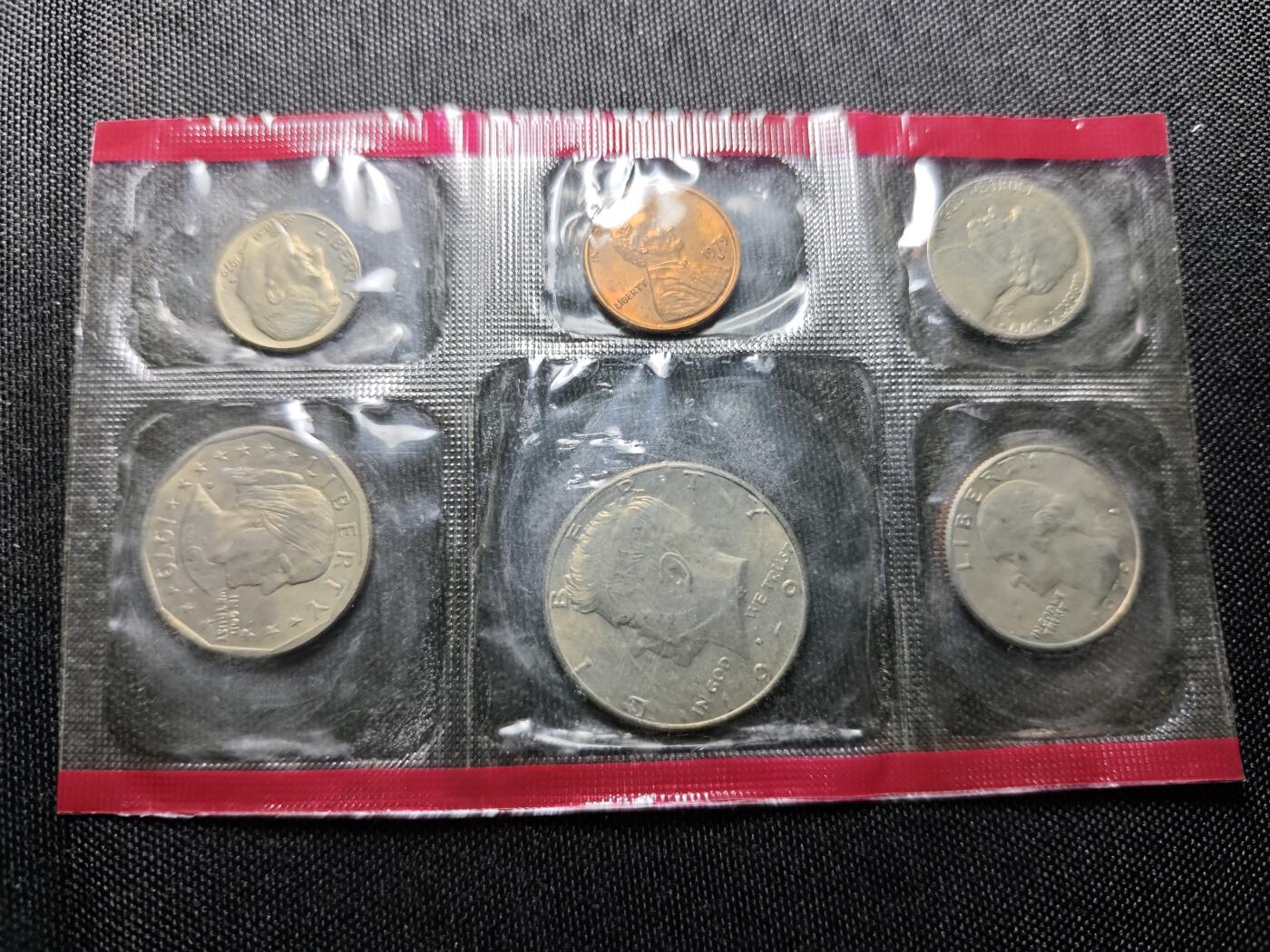 KK钱币收藏小铺  （套币 批量/好品散币 银币）专场  2月预留时间 周末发货     1979美国大小面值清年一套 含苏珊一元